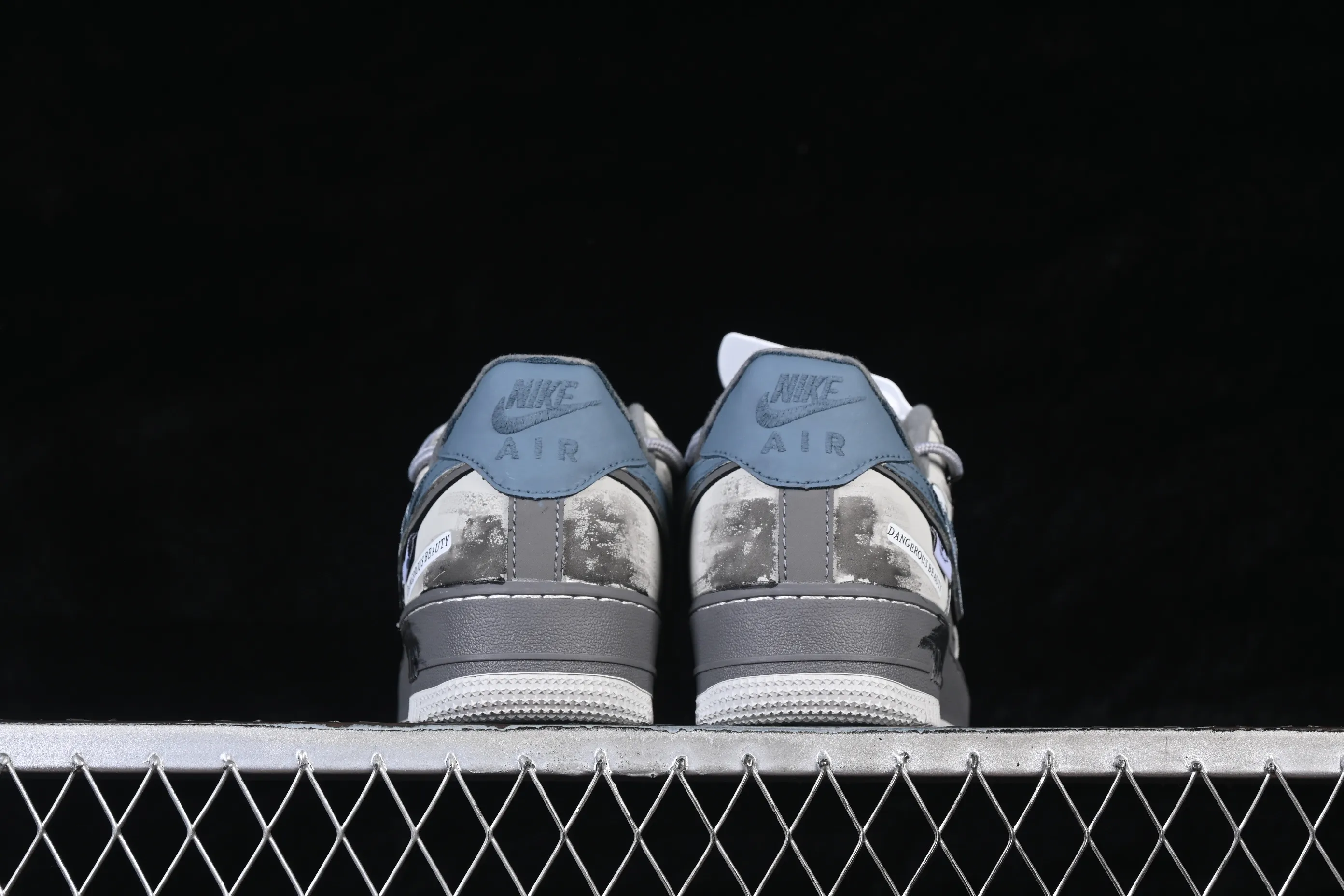 All categories Nk Air Force 1 Air Force series Nk Air Force 1 Low Air Force low-top Nike Air Force 1'07 Low "Alley Graffiti" Hand-painted graffiti Dark alley graffiti Air Force 1 low-top casual sneakers DB3310-333